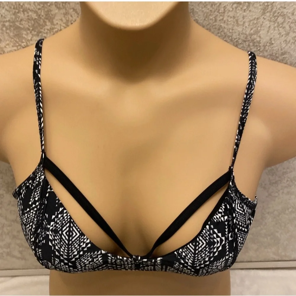Xhilaration stylish bikini